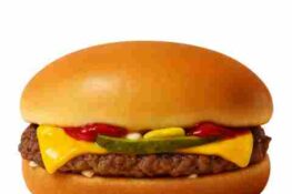 Copycat Taco Bell Shredded Beef Dipping Quesadilla Recipe | FoodsWild